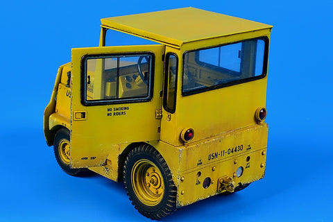 AEROBONUS 320045 1/32 UNITED TRACTOR GC340/SM-340 US NAVY/DLA (with cab)