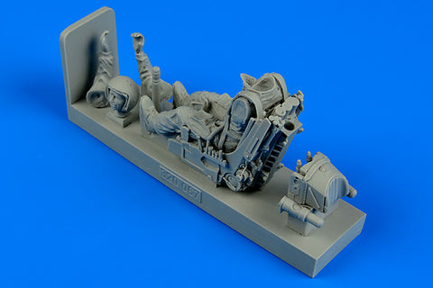 AEROBONUS 320067 1/32 Soviet Fighter Pilot with ejection seat for Su-27