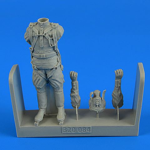 AEROBONUS 320084 1/32 Soviet WWII Pilot
