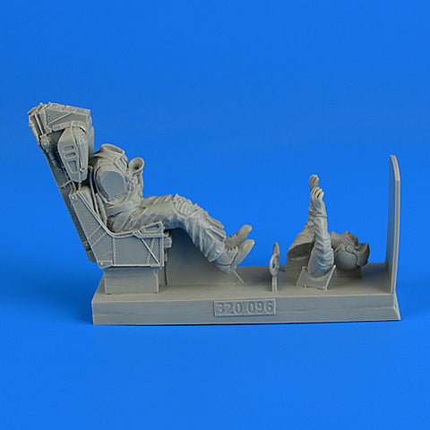 AEROBONUS 320096 1/32 US Navy Fighter Pilot with ejection seat for F-8 (For TRUMPETER)