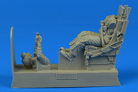 AEROBONUS 320113 1/32 USAF Pilot for F-105 with ejection seat (For TRUMPETER)