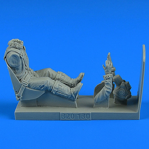 AEROBONUS 320130 1/32 USAAF WWII Pilot with seat for P-47 Thunderbolt (For HASEGAWA)