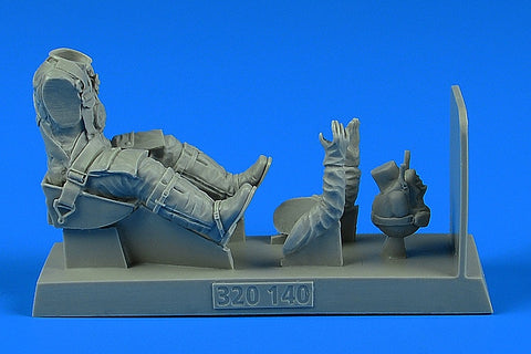 AEROBONUS 320140 1/32 German Luftwaffe WWII Pilot with seat for Bf 109G (For HAS/REV/TRUM)