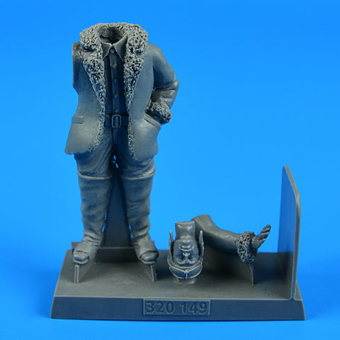 AEROBONUS 320149 1/32 German or Austro-Hungarian WWI Pilot (Winter edition)