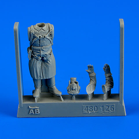 AEROBONUS 480126 1/48 Russian Pilot WWII