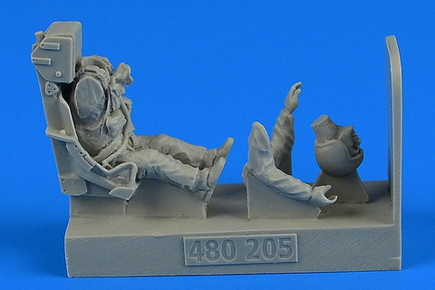 AEROBONUS 480205 1/48 USAF Fighter Pilot with ejection seat for F-80 Shooting Star