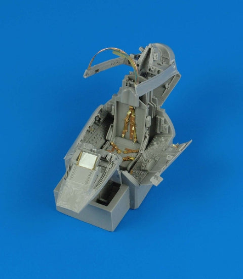 Aires 2070 1/32 F-100D Super Sabre cockpit set (For TRUMPETER)