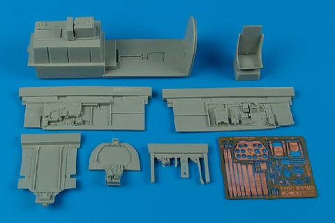 Aires 2079 1/32 P-51B/C Mustang cockpit set (For TRUMPETER)