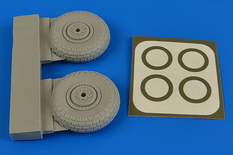 Aires 2207 1/32 Il-2m3 wheels & paint masks