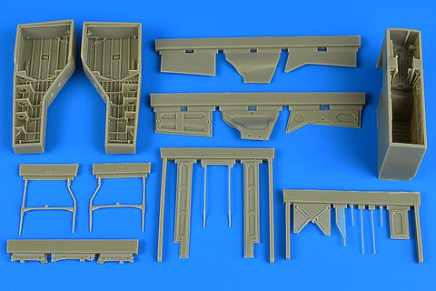 Aires 2215 1/32 T-28 Trojan wheel bay (For KITTY HAWK)