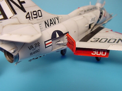 Aires 4185 1/48 A-4E/F Skyhawk airbrakes set (For HASEGAWA)