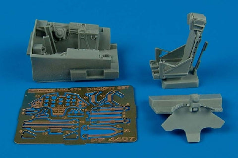 Aires 4407 1/48 MiG-17F cockpit set (For HOBBY BOSS)