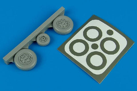 Aires 4414 1/48 F-105 Thunderchief wheels & paint masks (For TRUMPETER)