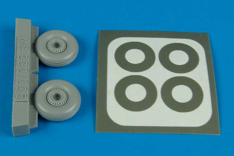 Aires 4493 1/48 Macchi MC 202/205 wheels & paint masks