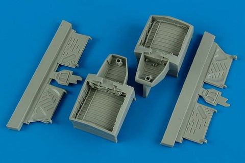 Aires 4572 1/48 F4U-4 Corsair wheel bays (For HOBBY BOSS)