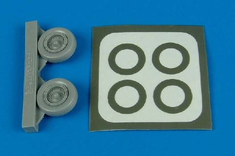 Aires 7221 1/72 A-1H Skyraider wheels & paint masks - (for U.S.A.F. version) (For HASEGAWA)