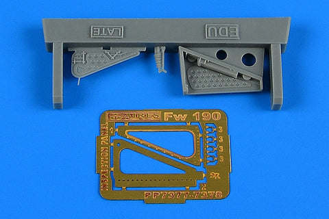Aires 7378 1/72 Fw 190 inspection panel - late (For EDUARD)
