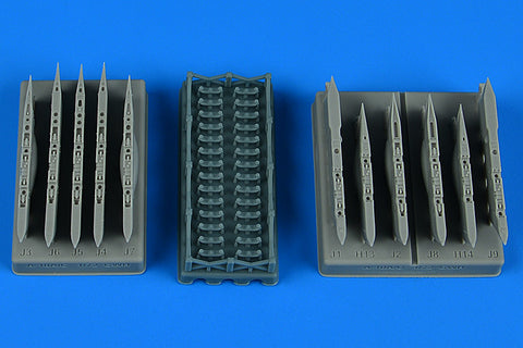 Aires 7390 1/72 A-10A/C Thunderbolt II pylons (For GWH)