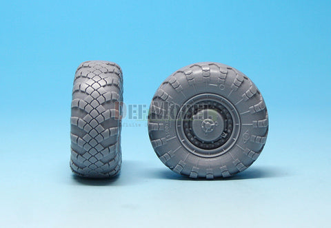 DEF Model DW35056 1/35 Scud B w/MAZ-543 Sagged Wheel set 1 (for Dragon 1/35)