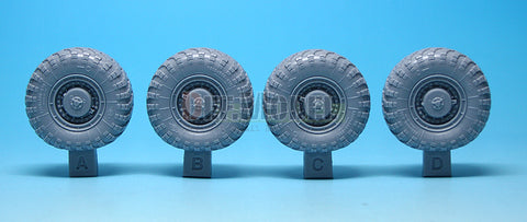DEF Model DW35057 1/35 Scud B w/MAZ-543 Sagged Wheel set 2 (for Dragon 1/35)