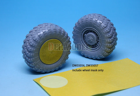 DEF Model DW35057 1/35 Scud B w/MAZ-543 Sagged Wheel set 2 (for Dragon 1/35)