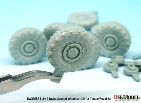 DEF Model DW35082 1/35 German Luchs 8X8 Mich.XL Sagged Wheel set-2 (for Tacom/Revell 1/35)