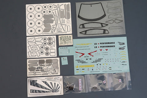 Hobby Design HD03-0572 1/24 LB-Works Aventador 2.0 (Combat Style) Full Detail Kit (Resin + Photo-etched parts + Decals + Metal wheels + Metal parts + Metal logo)