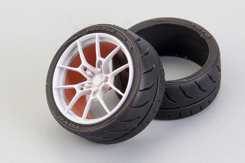 Hobby Design HD03-0595 1/24 18-inch Toyo R888R (245/40 R18) Tire