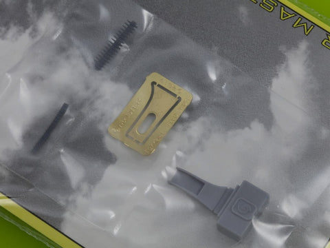 MASTER AM-32-105 1/32 Fokker E.II/E.III (Early) - ammunition feed chute with belt for LMG 08 Spandau (for Wingnut Wings kitset)