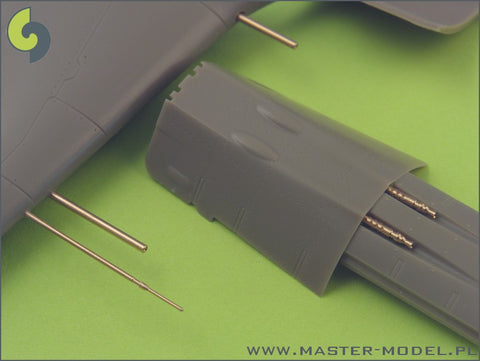 MASTER AM-48-018 1/48 Fw 190 A6 armament set (MG 17 barrel tips, MG 151 barrels, MG 151 fairings) & Pitot Tube