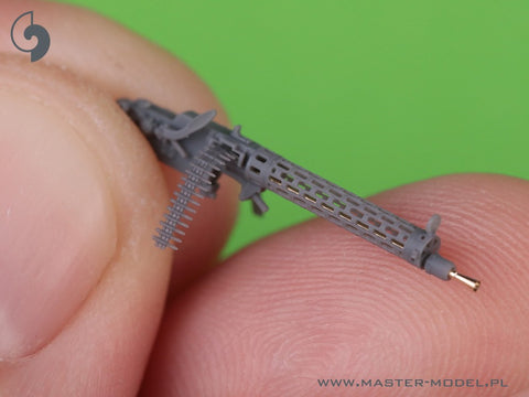 MASTER AM-48-184 1/48 German WW I machine gun Spandau LMG 08/15 (2 pcs) - with LONG charging handle - complete guns incl. 3D resin & brass parts