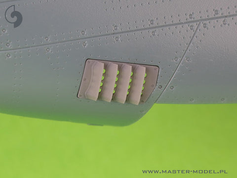 MASTER AM-48-188 1/48 P-51 Mustang - carburator air filter cover - RAF louvred type - version B (for Eduard)