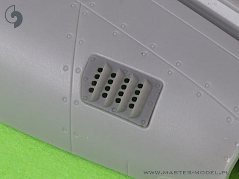 MASTER AM-72-172 1/72 P-51 Mustang - carburator air filter cover - RAF louvred type - version A (for Arma Hobby)