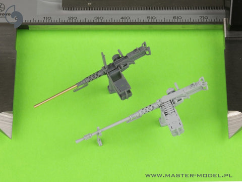 MASTER GM-35-063 1/35 Browning M2HB .50 cal (12,7mm) - machine gun on tank mount - WWII version (early M23 cradle with early tray)