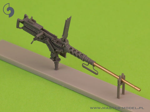 MASTER GM-35-069 1/35 Browning M2HB .50 cal (12,7mm) - on tank mount - early WWII version (D69820 cradle with small 50 round ammo can D68375)