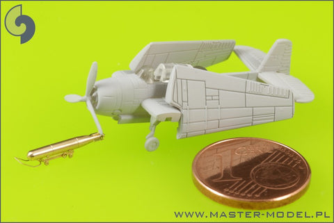 MASTER SM-350-072 1/350 USN Airborne torpedoes Mark 13 (22.4in) with trolleys - early type (10pcs)