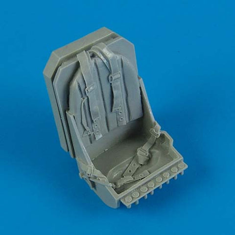 Quick Boost 32 110 1/32 Spitfire seat with seatbelts