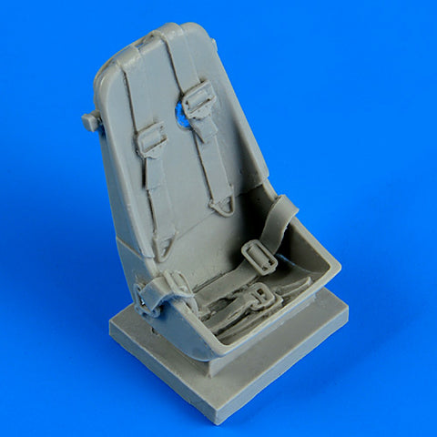 Quick Boost 32 163 1/32 Me 163B seat with safety belts(For MENG)