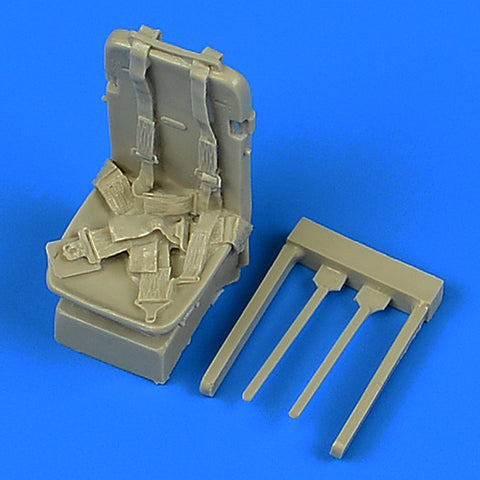 Quick Boost 32 214 1/32 P-51D Mustang seat with safety belts