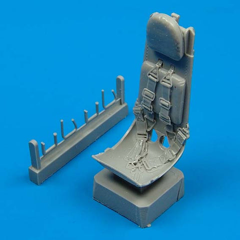 Quick Boost 48 025 1/48 He 162 ejection seat with safety belts(For ITALERI)