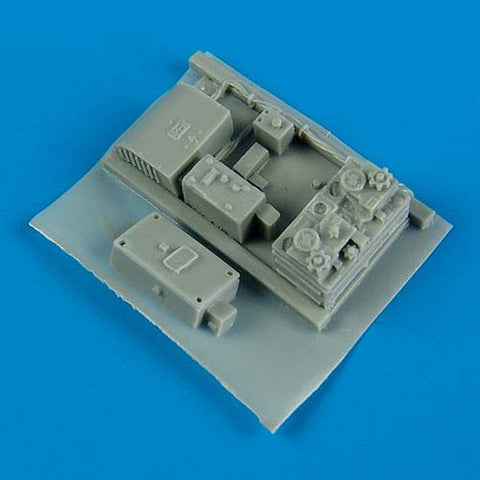 Quick Boost 48 443 1/48 Me 262A radio equipment(For HOBBY BOSS)