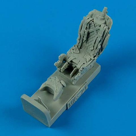 Quick Boost 48 507 1/48 MiG-21PFM/MF/BIS/SMT ejection seat with safety belts