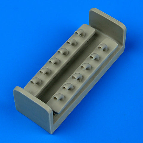 Quick Boost 48 688 1/48 P-40E Kittyhawk exhaust(For ITALERI/AMT)