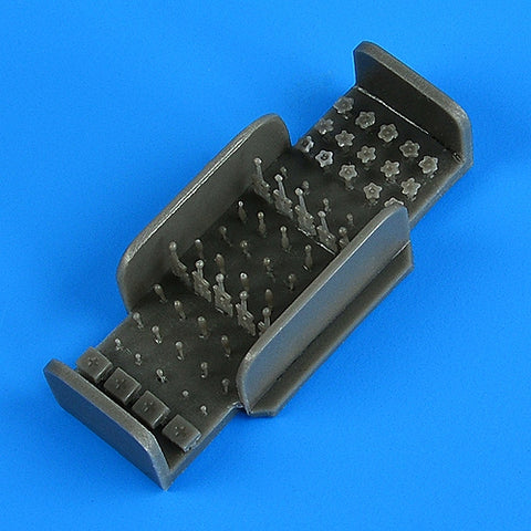 Quick Boost 48 992 1/48 Russian WW II cockpit controls