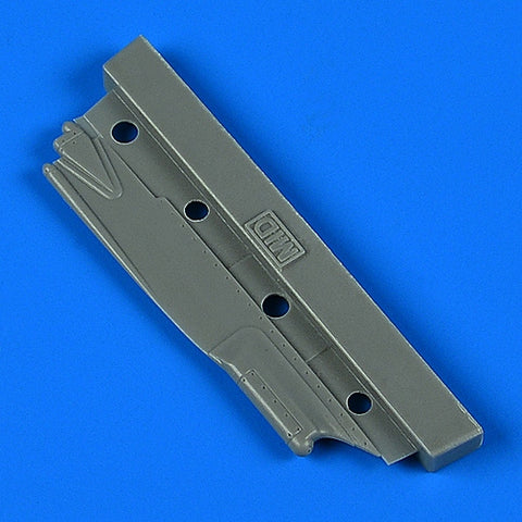 Quick Boost 48 999 1/48 F-4B Phantom II tail fin cap - mid(For TAMIYA)
