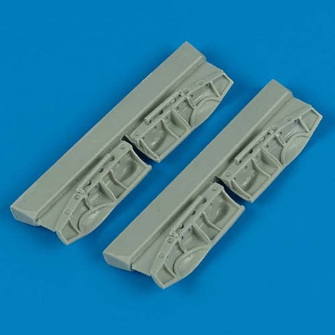 Quick Boost 72 158 1/72 Beaufighter undercarriage covers(For HASEGAWA)