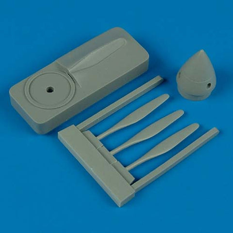 Quick Boost 72 281 1/72 P-40E/M/N propeller w/tool(For ACADEMY)