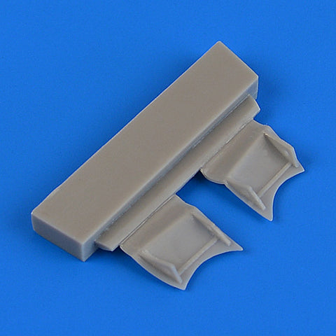Quick Boost 72 527 1/72 F4F-4 Wildcat undercarriage covers(For AIRFIX)