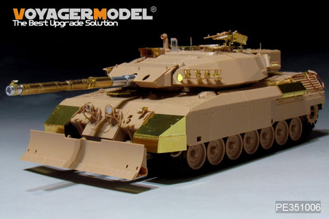 Voyager Model PE351006B 1/35 Modern Canadian Army Leopard C2 MEXAS Main Battle Tank (with gun barrel and smoke dischargers) (for MENG TS 35-041)