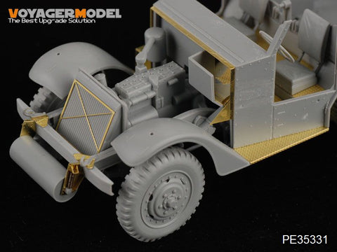 Voyager Model PE35331 1/35 WWII US M3 Half-track (Dragon 6332)